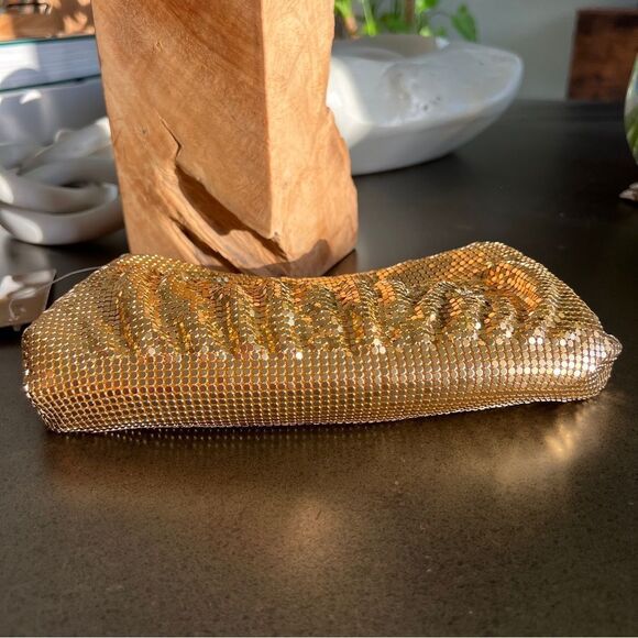 LA REGALE Vintage Gold Mesh Mini Evening Bag - Picture 3 of 9